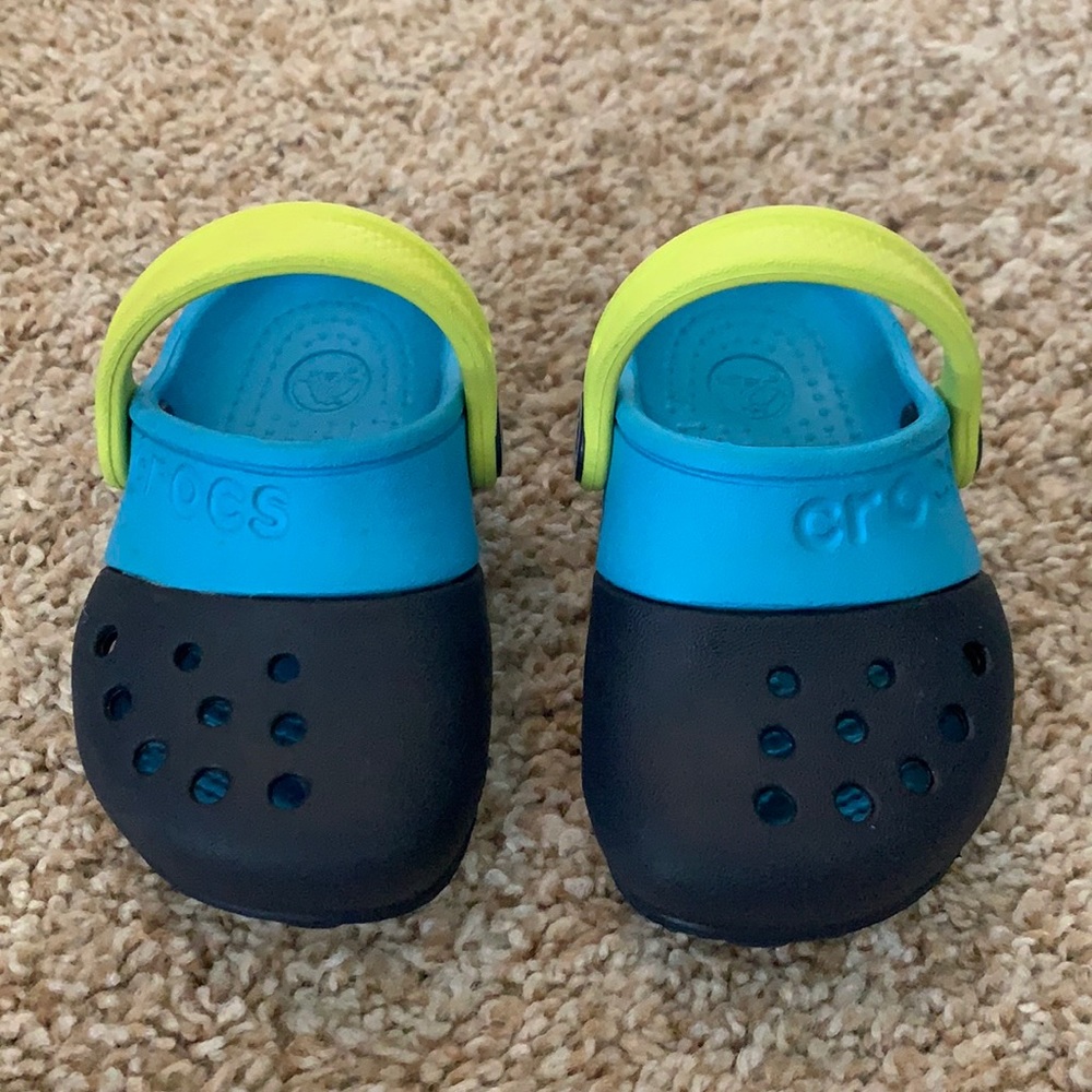 Crocs size 4